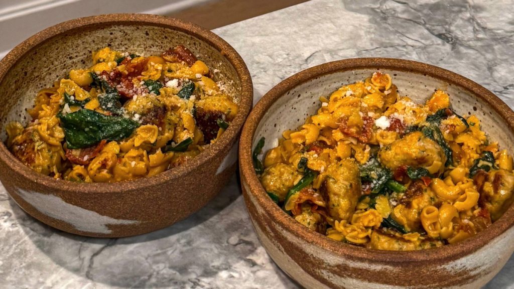 Des pâtes crémeuses et des boulettes : une recette à tester après votre séance de HYROX ®